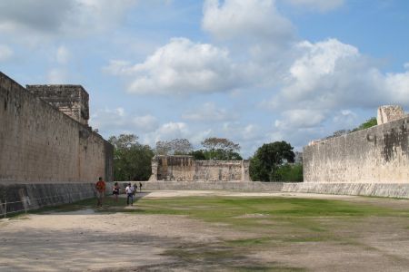 Mexico - Chichen Itza 2.jpg