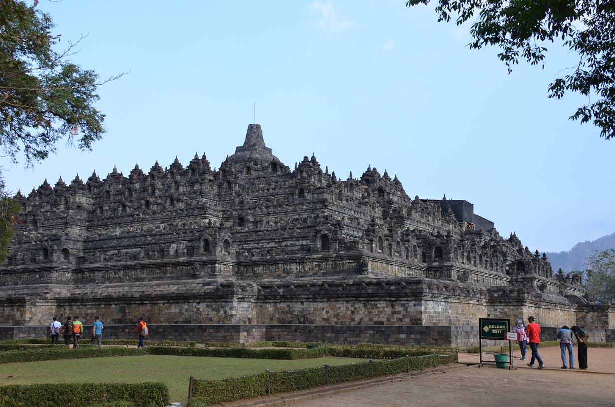 Java_-_Borobudur.jpg